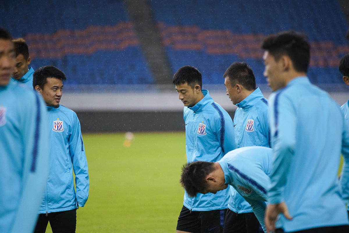 上海球队面临困难，需调整状态