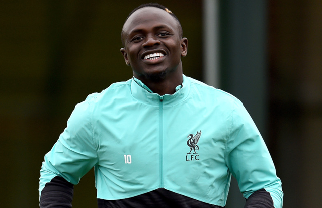 包含诺里奇城客场取胜，实现客场不败的词条