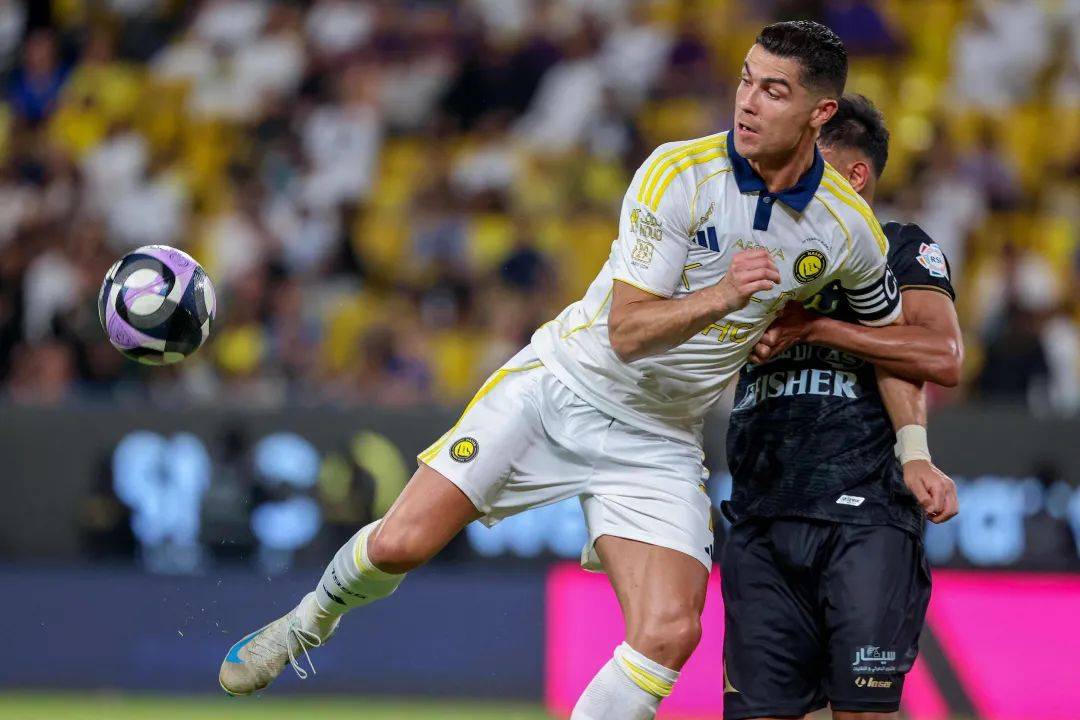 关于C罗在中国队比赛中关键助攻，赛事规则更新引发热议！的信息