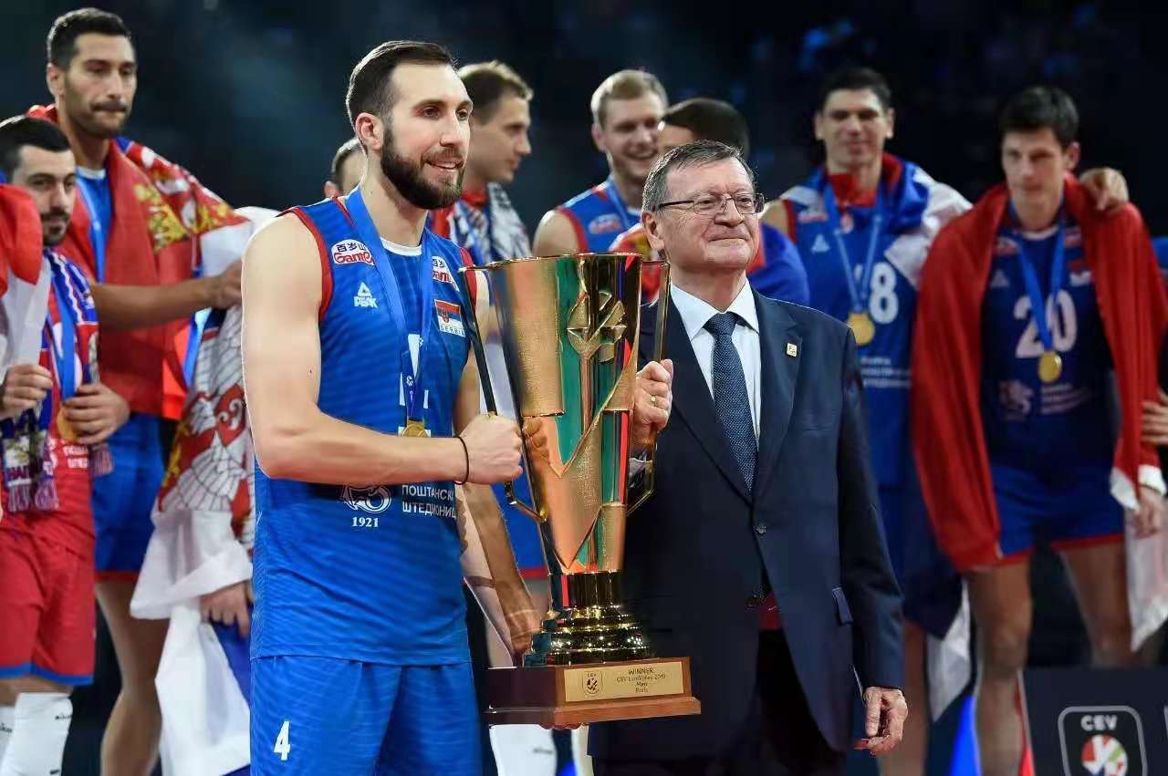 关于Rookie关键节点赛况扑朔迷离，塞尔维亚队带队取胜！的信息